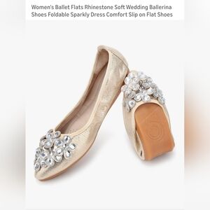 Rhinestone Embellished Foldable Ballet Flats in Champagne.  Size 7.5. New No Tag